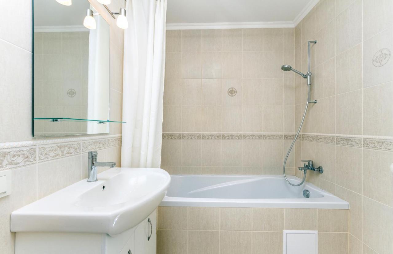Luxcenterapartment Kyiv Exterior photo